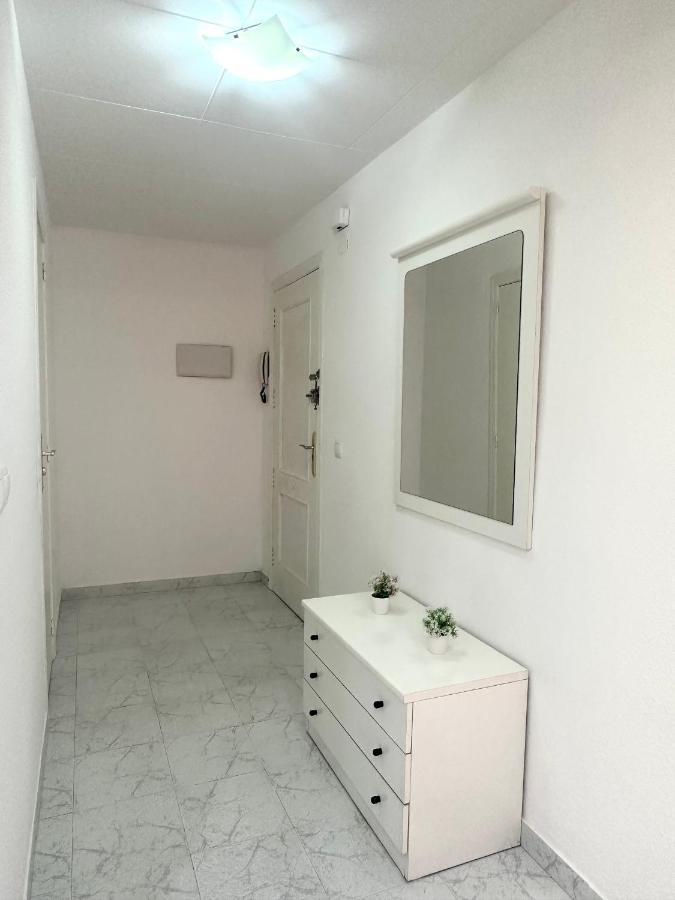 Estudio A 1 Minuto De La Playa Apartment Torrevieja Ngoại thất bức ảnh