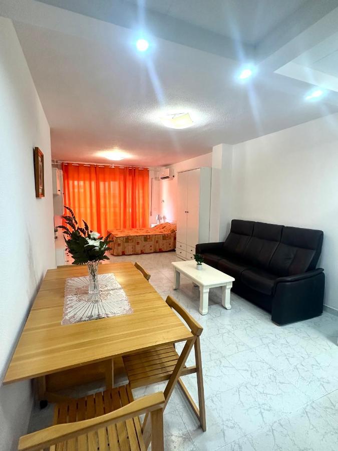Estudio A 1 Minuto De La Playa Apartment Torrevieja Ngoại thất bức ảnh