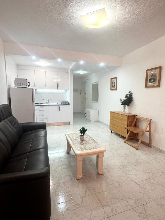 Estudio A 1 Minuto De La Playa Apartment Torrevieja Ngoại thất bức ảnh
